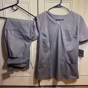 Jaanuu Scrub Top & Bottom